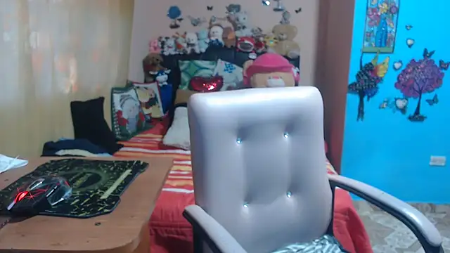 milfeddy  online show from November 8, 8:18 pm