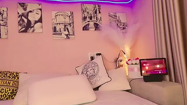 NaomiBlack35 online show from November 13, 7:35 pm