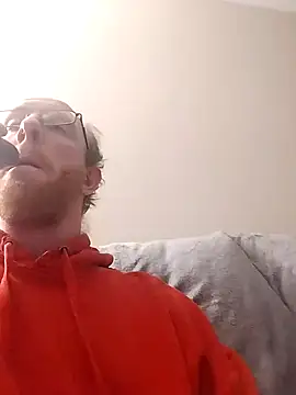 Snapshot of TaylorBlaze chatting on December 30, 2:20 am TaylorBlaze online show from December 30, 2:20 am