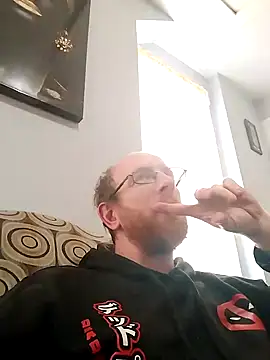 Snapshot of TaylorBlaze chatting on January 14, 7:32 pm TaylorBlaze online show from January 14, 7:32 pm