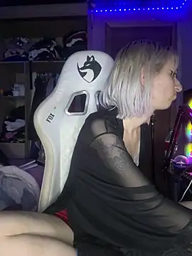 bunnydark00 online show from May 22, 3:02 am