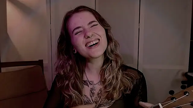 Snapshot of risha_laas chatting on December 18, 8:36 pm risha laas online show from December 18, 8:36 pm