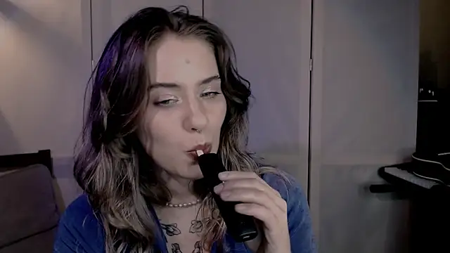 Snapshot of risha_laas chatting on January 16, 8:57 pm risha laas online show from January 16, 8:57 pm