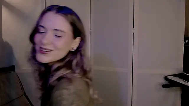 Snapshot of risha_laas chatting on January 22, 7:03 pm risha laas online show from January 22, 7:03 pm