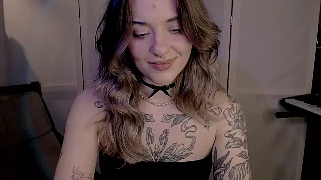 Snapshot of risha_laas chatting on January 22, 10:05 pm risha laas online show from January 22, 10:05 pm