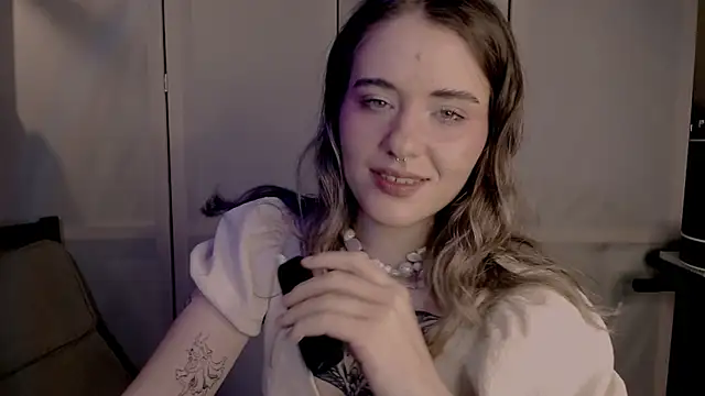 Snapshot of risha_laas chatting on January 23, 7:18 pm risha laas online show from January 23, 7:18 pm