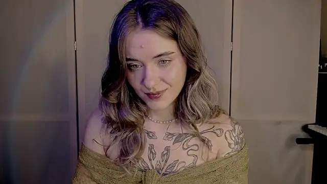 Snapshot of risha_laas chatting on January 25, 6:46 pm risha laas online show from January 25, 6:46 pm