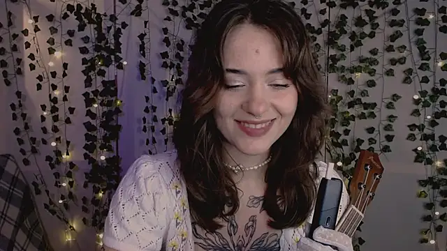 risha laas online show from December 13, 8:14 pm