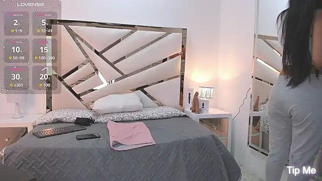 Naughty  Mom online show from January 15, 12:36 pm