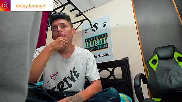 davidlatin66 online show from March 2, 4:07 am