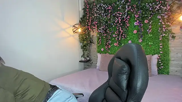 SarahDeyvis online show from February 21, 4:08 pm