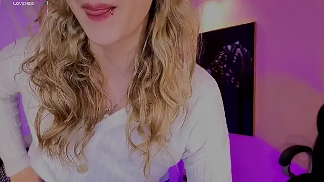 EveBensonX online show from February 24, 11:52 am