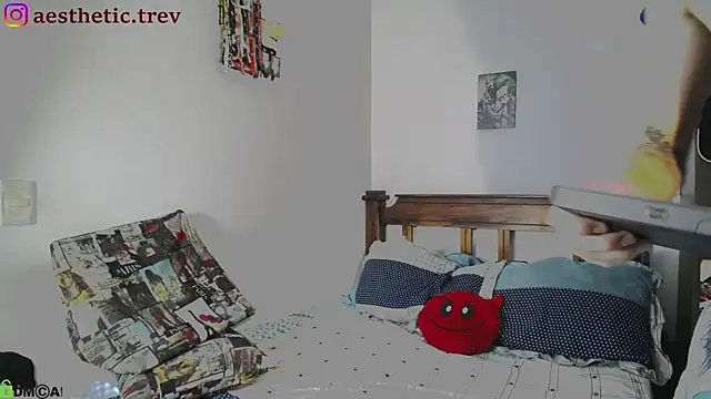 Snapshot of Twink_Temptation chatting on February 19, 2:23 am Twink Temptation online show from February 19, 2:23 am