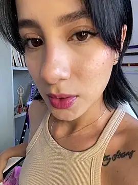 Snapshot of Ale_Lewis chatting on December 7, 8:16 pm Ale Lewis online show from December 7, 8:16 pm