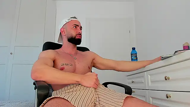 MichaelMasterss online show from March 9, 8:29 am