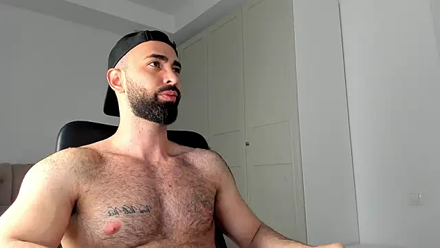 MichaelMasterss online show from April 5, 10:18 pm