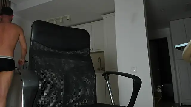 MichaelMasterss online show from July 16, 7:20 pm