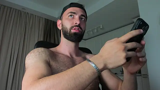 MichaelMasterss online show from July 30, 6:51 pm