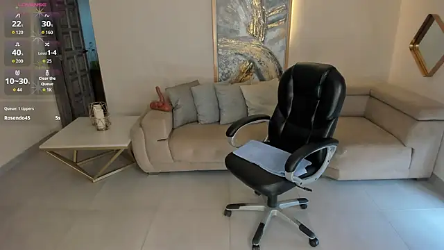 RenataReyes online show from April 4, 10:07 pm