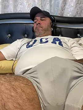 Snapshot of Cristian-Brayan chatting on July 12, 1:57 pm Cristian-Brayan online show from July 12, 1:57 pm