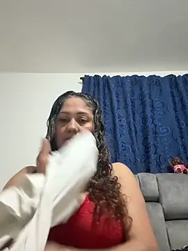 Snapshot of gabiTetas chatting on March 30, 9:27 pm gabiTetas online show from March 30, 9:27 pm
