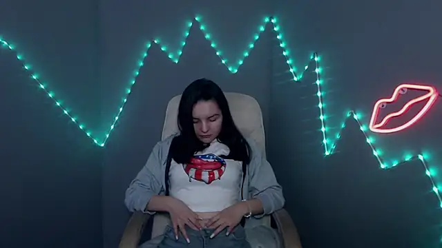 JasmineAsha online show from March 15, 8:20 am