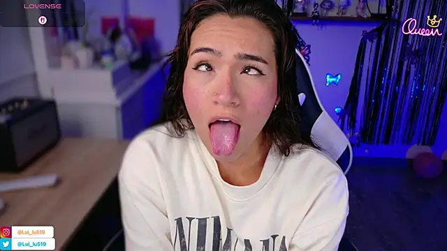 ImLui lu online show from April 10, 11:20 pm