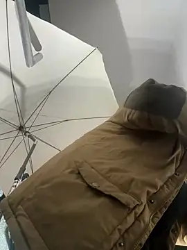 Snapshot of kleinerAlex chatting on January 22, 4:44 am kleinerAlex online show from January 22, 4:44 am