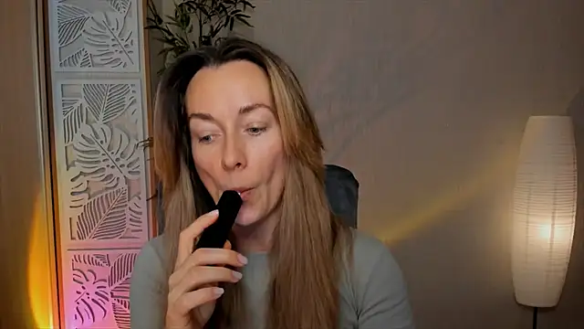 RebeccaMartinez online show from February 26, 12:15 pm