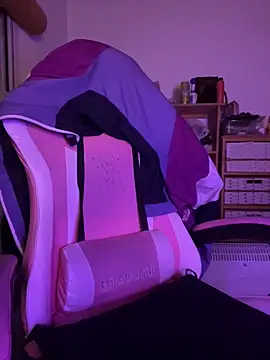 LittleBabyCat22 online show from April 12, 3:22 am