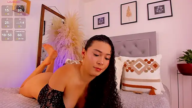 Snapshot of susan_cute198 chatting on July 9, 4:00 pm susan cute198 online show from July 9, 4:00 pm