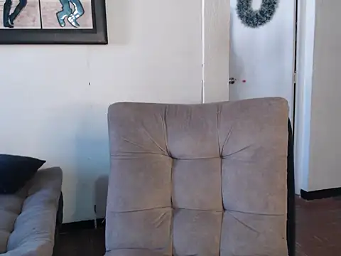 Liamiler01  online show from December 6, 12:16 pm