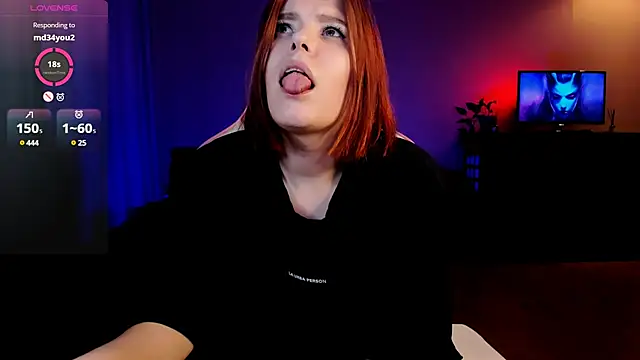 Snapshot of Erika_Fix chatting on December 11, 5:37 pm Erika Fix online show from December 11, 5:37 pm