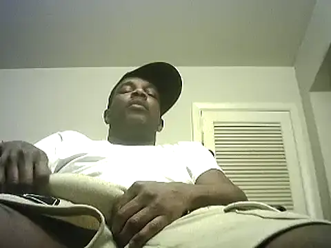 Snapshot of ThugDick79 chatting on December 2, 5:48 pm ThugDick79 online show from December 2, 5:48 pm