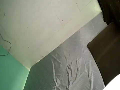 Snapshot of katie_white chatting on September 17, 5:53 am katie white online show from September 17, 5:53 am