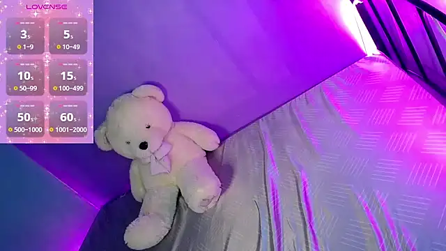 Snapshot of katie_white chatting on January 14, 9:48 am katie white online show from January 14, 9:48 am