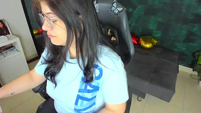 BellaFlaming online show from December 26, 10:26 am