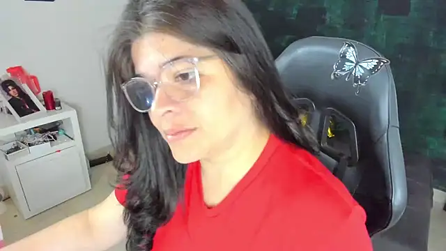 BellaFlaming online show from February 1, 11:21 am