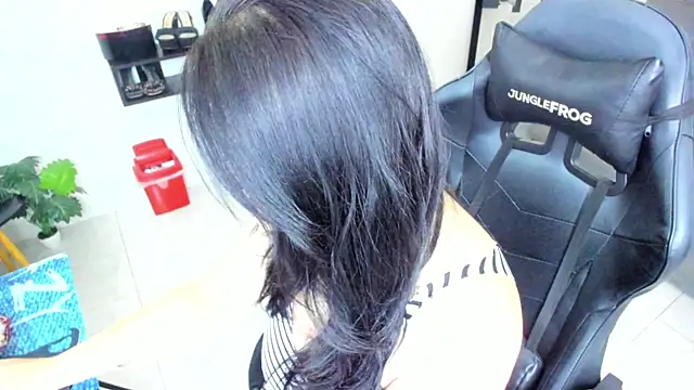 BellaFlaming online show from November 25, 11:21 am