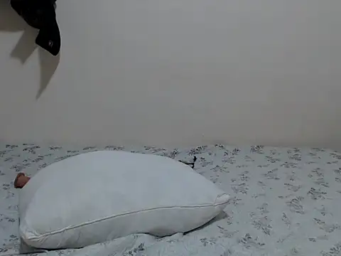 Snapshot of -Marivalda- chatting on February 22, 7:47 pm -Marivalda- online show from February 22, 7:47 pm