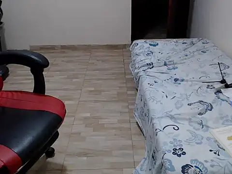 Snapshot of -Marivalda- chatting on February 25, 10:18 pm -Marivalda- online show from February 25, 10:18 pm