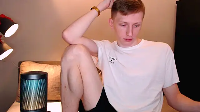 juliaanddima online show from November 3, 9:16 pm