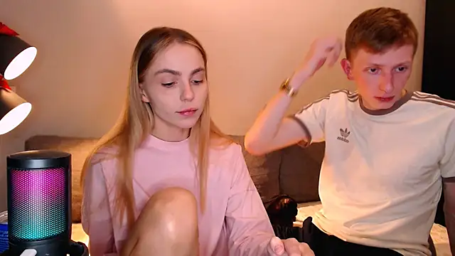 juliaanddima online show from November 14, 10:07 pm