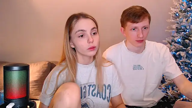 juliaanddima online show from December 19, 10:28 pm