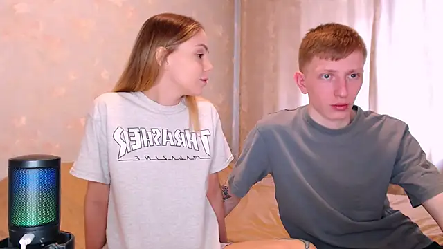 juliaanddima online show from March 17, 7:23 am