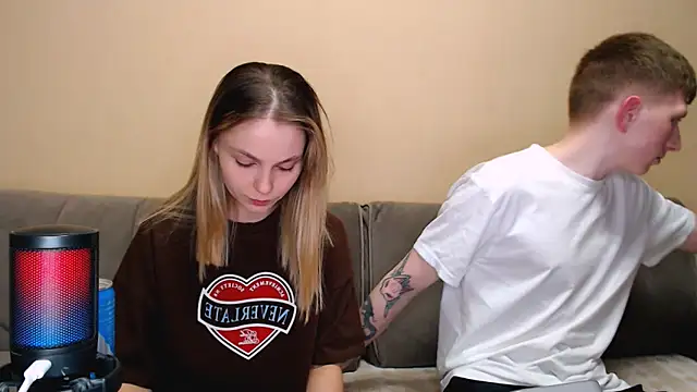 juliaanddima online show from March 23, 10:25 pm