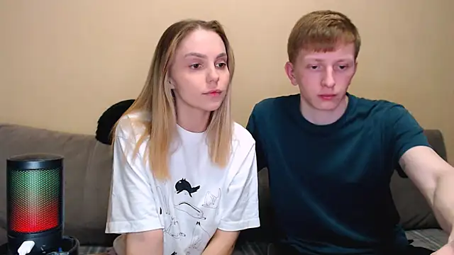 juliaanddima online show from April 17, 10:13 pm