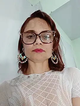 Snapshot of Meganlola chatting on May 6, 6:35 pm Meganlola online show from May 6, 6:35 pm