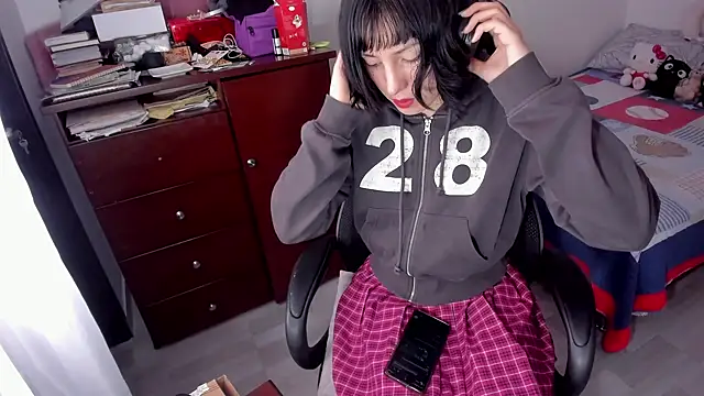 Snapshot of Room312_ chatting on December 2, 3:47 pm Room312  online show from December 2, 3:47 pm