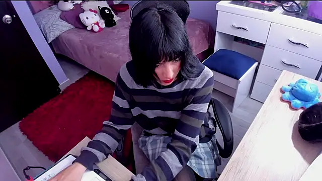 Snapshot of Room312_ chatting on January 21, 4:58 pm Room312  online show from January 21, 4:58 pm